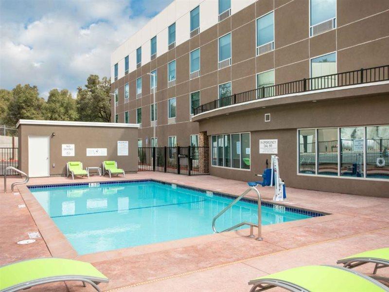 Holiday Inn Express & Suites Oakhurst-Yosemite Park Area By Ihg Exterior photo