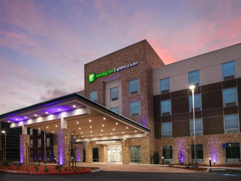 Holiday Inn Express & Suites Oakhurst-Yosemite Park Area By Ihg Exterior photo
