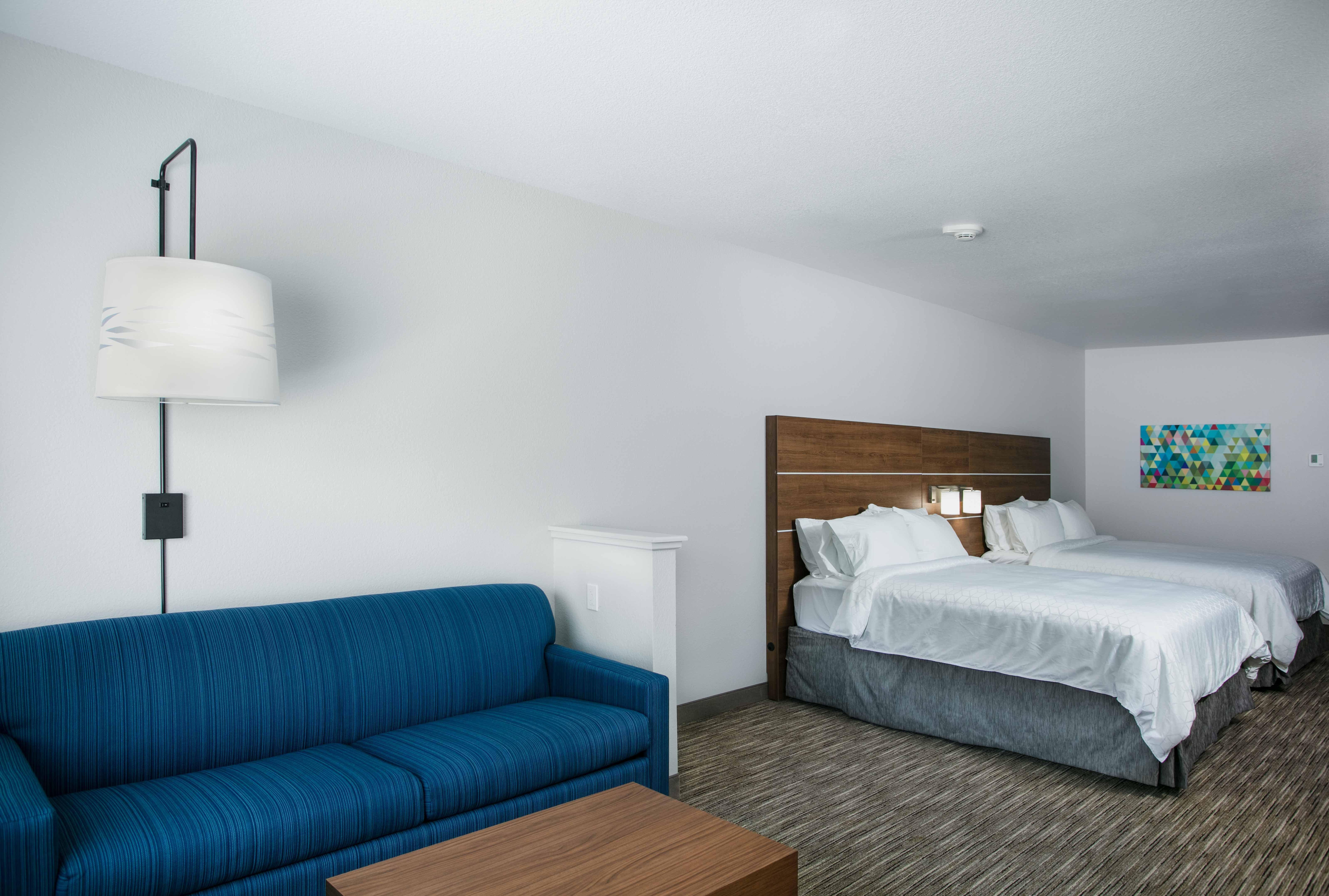 Holiday Inn Express & Suites Oakhurst-Yosemite Park Area By Ihg Exterior photo
