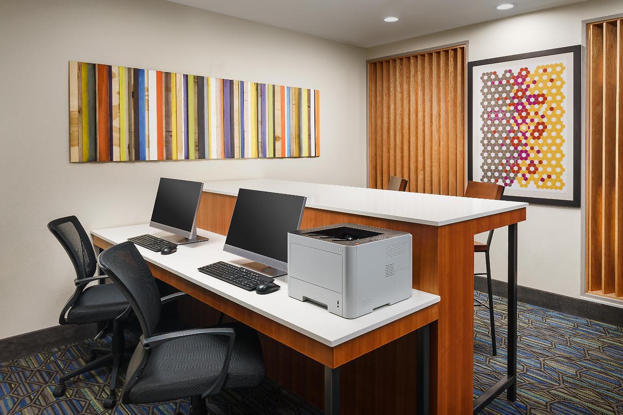 Holiday Inn Express & Suites Oakhurst-Yosemite Park Area By Ihg Exterior photo